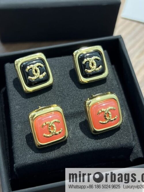 wsxc1672405387457_0-800x800m2ij1fpvr4c198496_20250709035411.jpg New ☑️ Chanel c1 double c square stud earrings