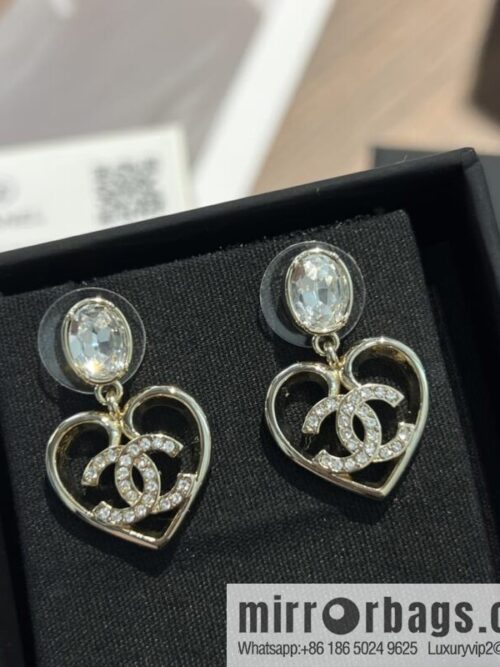 wsxc1672405389568_0-800x800snb05a1sg0p198488_20250709035355.jpg New ☑️ Chanel c2 double c gold peach heart love stud earrings