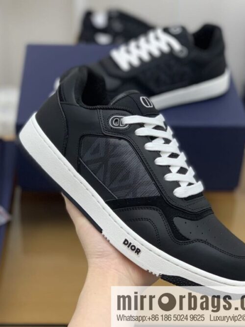 wsxc1672663976733_4-800x800oeykkoavpda38526_20250718015308.jpg Dior uses black smooth cow leather (fabric) carefully made men\'s low-top sneakers