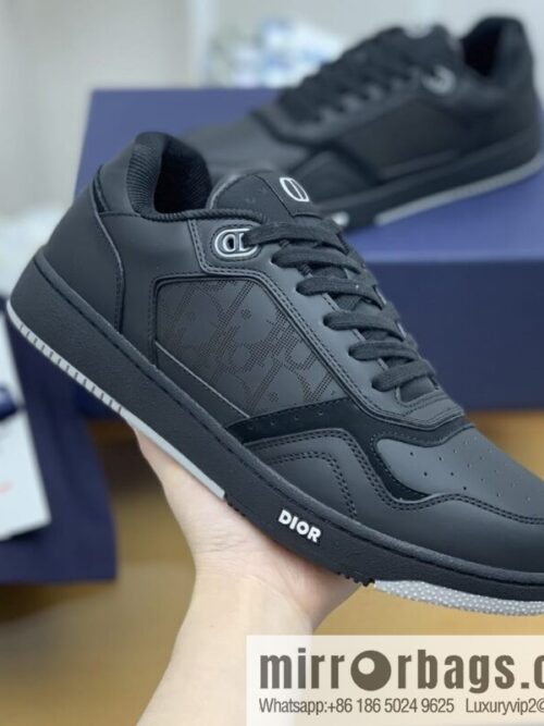 wsxc1672663980320_3-800x800c1rbrbvrn4238505_20250718015255.jpg Dior uses black smooth cow leather (fabric) carefully made men\'s low-top sneakers