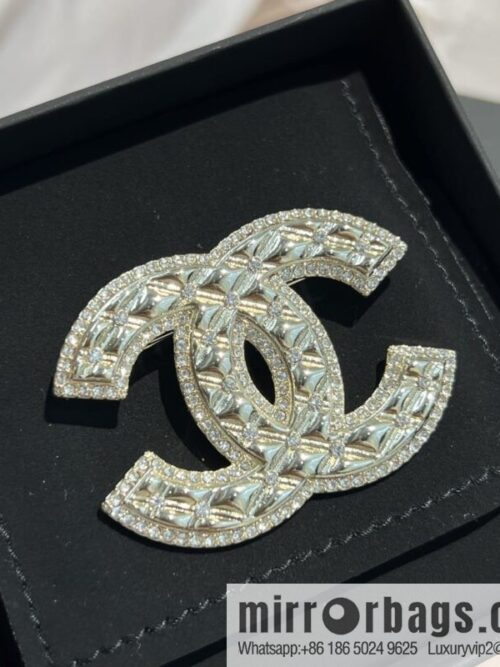 wsxc1672750114513_0-800x800ft2ft2hxxel198452_20250709035245.jpg New ☑️ Chanel double c diamond brooch