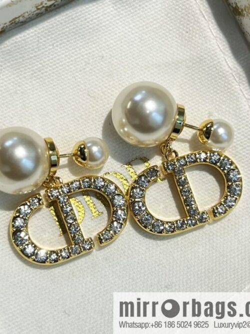 wsxc1672750126369_0-800x800e01pln1rdl1198375_20250709035019.jpg New ☑️ Dior size pearl full diamond CD stud earrings