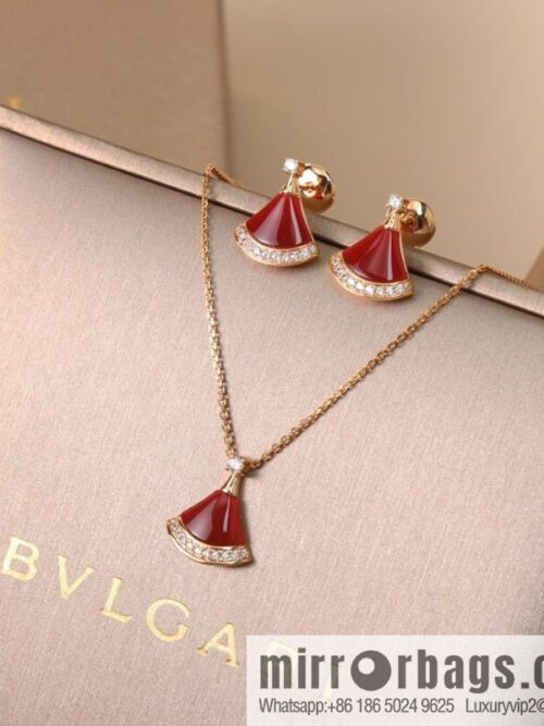 wsxc1675507769437_1-800x800fei5ks2euah195120_20250709021346.jpg BVLGARI Bulgari classic red chalcedony white fritillary fan necklace stud earrings