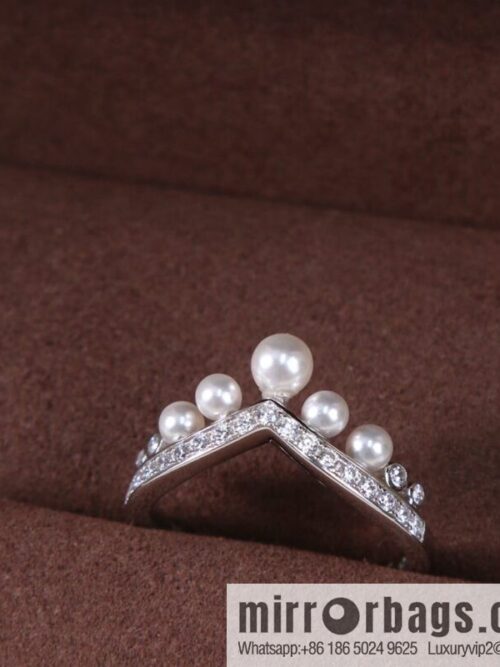 wsxc1676204429886_0-800x800bownp20dylb194538_20250709015458.jpg CHAUMET crown pearl ring