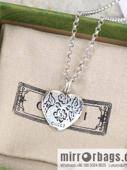 wsxc1676290921315_3-800x800bcx5ruxgb02194479_20250709015306.jpg New Gucci gucci peach heart love necklace