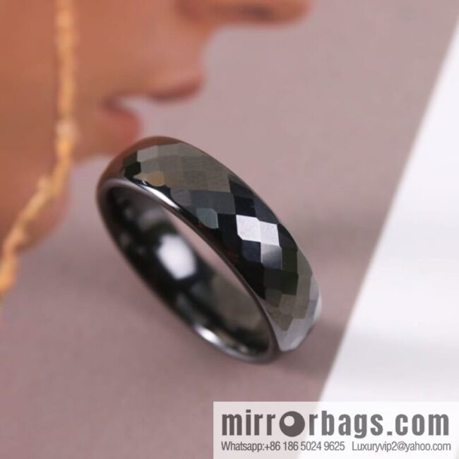 New Gucci Gucci diamond black and white ceramic ring