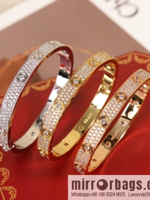 wsxc1677500467367_0-800x800iopqjtr4c4v190647_20250708235626.jpg Cartier Classic Love Series Main Diamond Gypsy Bracelet
