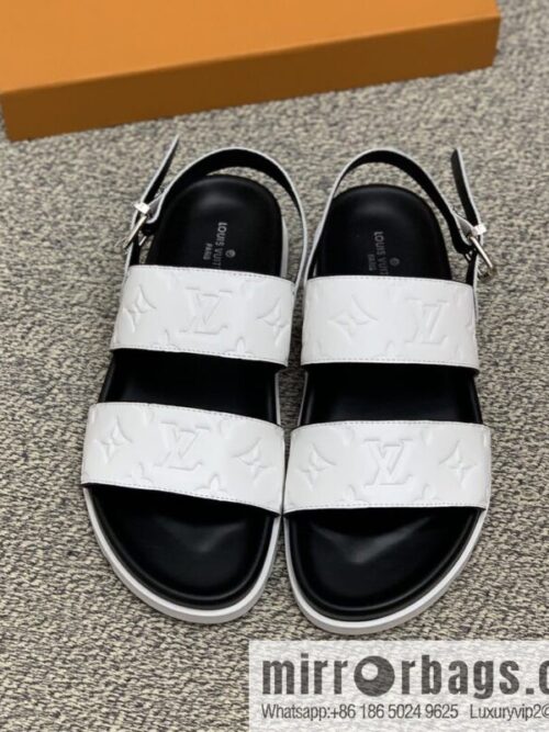 wsxc1677500667896_0-800x800iyf02eoi31l35042_20250716040544.jpg LV/Louis Vuitton white printed men\'s sandals with black outsoles