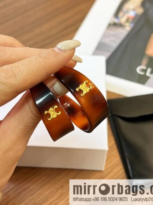 wsxc1677845995244_0-800x800cosui1xegds190443_20250708234957.jpg New Celine Arc de Triomphe half-bend earrings