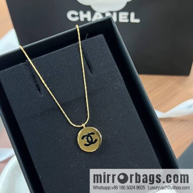 New ☑️ Chanel double c round gold necklace