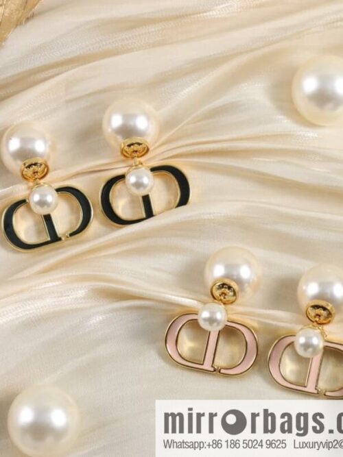 wsxc1678624077989_4-800x800y0r23qzdgi2187262_20250708220919.jpg New ☑️ Dior size pearl CD stud earrings