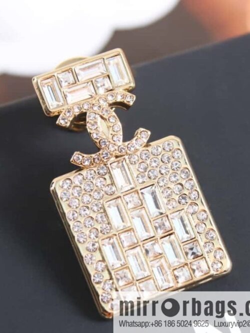 wsxc1679399522601_0-800x800drn2zzpxsyn186655_20250708215128.jpg New ☑️ Chanel double c full diamond perfume bottle brooch