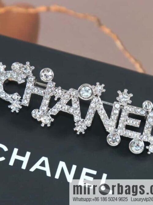 wsxc1679399530325_0-800x800fywbuc1wky0186598_20250708214946.jpg New ☑️ Chanel full diamond CHANEL alphabet snowflake brooch