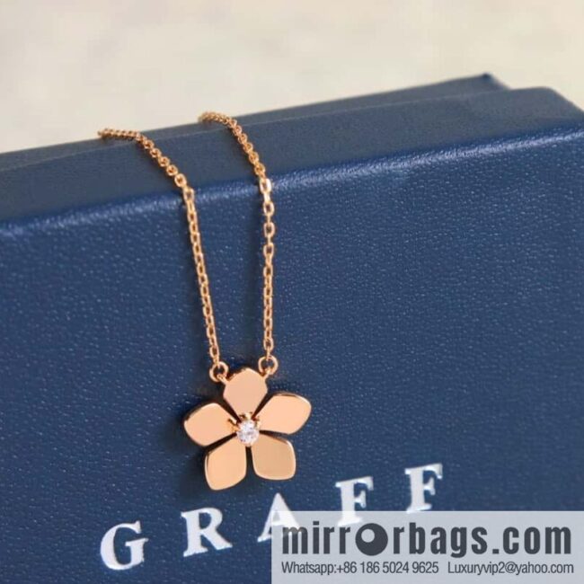 GRAFF Glossy flower necklace