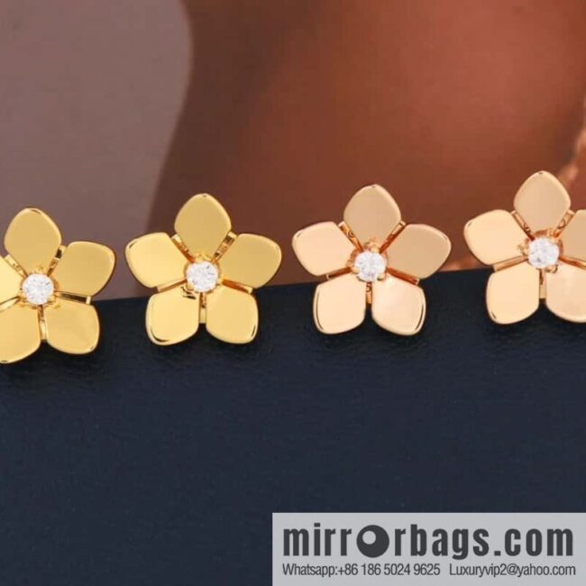 GRAFF Flower 🌺 stud earrings