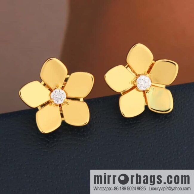 GRAFF Flower 🌺 stud earrings