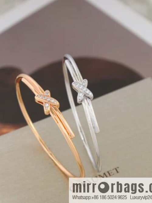 wsxc1679660003775_0-800x800v2tumyxeg0h183342_20250708201519.jpg CHAUMET Jeux de Liens Edge Collection • Lifetime Collection • Edge, Full Diamond Cross Bracelet, Bracelet