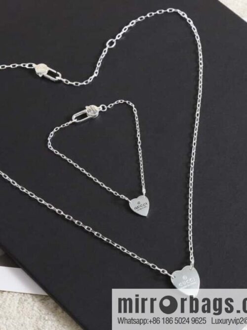 wsxc1679747149927_4-800x800vs12xd1r20j183108_20250708200844.jpg New Gucci gucci love peach heart necklace bracelet