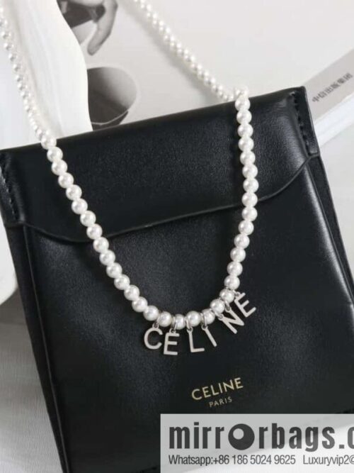wsxc1679918374697_0-800x800sarjk405zce182934_20250708200355.jpg New ☑️ Celine tassel letter pearl necklace