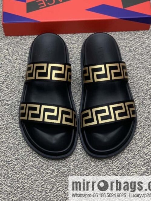 wsxc1679918643390_0-800x800qqvkib2h24k26501_20250716025150.jpg Versace uses black calfskin men\'s sandals