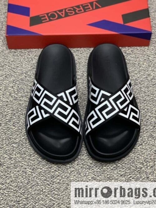 wsxc1679918648618_0-800x800xtq0rwjf1oq26475_20250716025129.jpg Versace uses black calfskin men\'s sandals