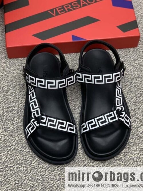 wsxc1680180130712_0-800x800bgn1ghqf1em22962_20250716022156.jpg Versace uses black calfskin men\'s sandals