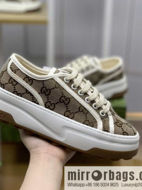 wsxc1681130890134_4-800x800wrymzzs5wyd19045_20250716014615.jpg Gucci Gucci uses black classic GG canvas to make women\'s sports and leisure platform shoes