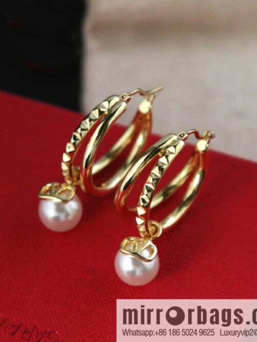 wsxc1681908489792_4-800x800ep34kty4qkg178883_20250708180205.jpg New ☑️ Valentino gold pearl earrings