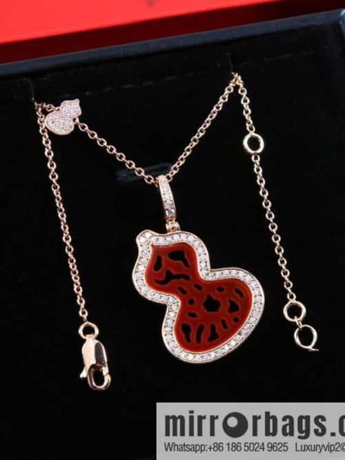 wsxc1683291011584_0-800x800lovmbq2jaom172183_20250705215724.jpg Qeelin unicorn hollow imitation coral lace paper-cut gourd necklace