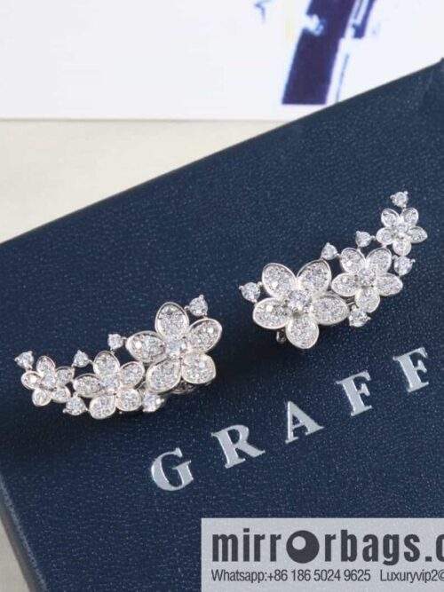 wsxc1683724582200_0-800x800fwkdoj2c35t171920_20250705214951.jpg GRAFF Graff three flower ear shot earrings stud earrings