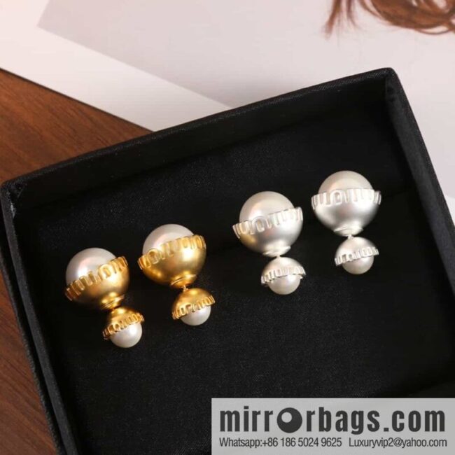 MIU MIU Miu Miu size pearl stud earrings