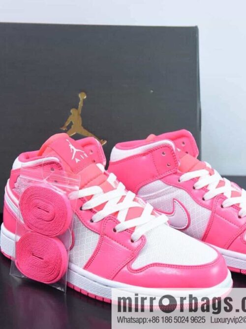 wsxc1684332729335_4-800x800jyhmu51hnnb6523_20250715235344.jpg Air Jordan 1 Mid AJ1 Jordan 1st generation middle help basketball shoes/white powder, pink 2023 latest sale, item number: 555112-611