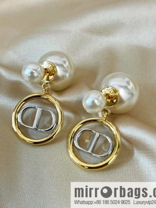wsxc1685459267365_0-800x800ayvk0o5zohc167762_20250705193940.jpg New ☑️ DIOR size pearl CD stud earrings