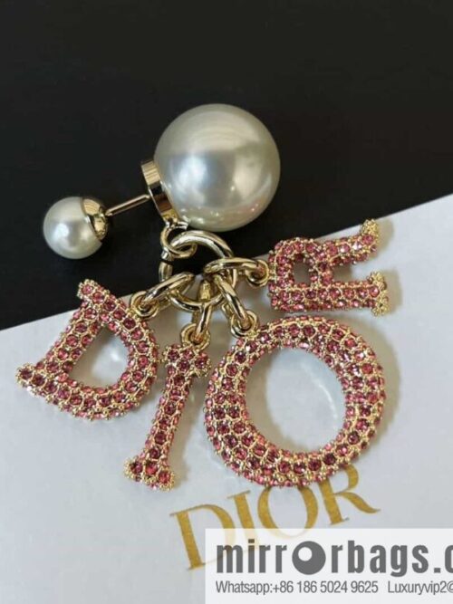 wsxc1686063061152_0-800x800zj0aepe2zm5167584_20250705193441.jpg New ☑️ Dior size pearl pink drilled full diamond stud earrings