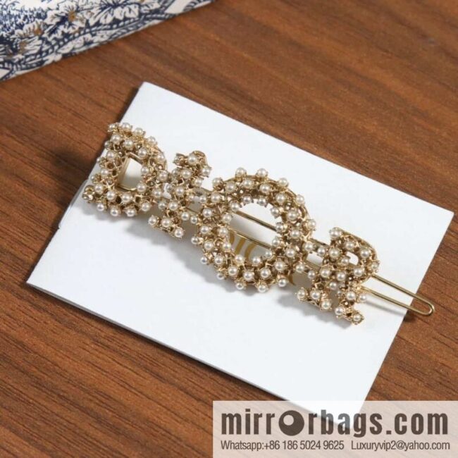 New ☑️ Dior hollowed out full diamond letter hairpin hairpin