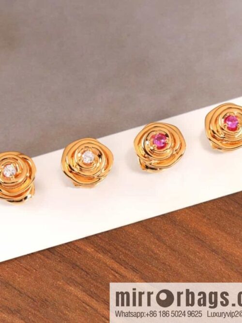 wsxc1687790331316_0-800x800lkd4szcuqdh163078_20250705171726.jpg New ☑️ DIOR rose stud earrings