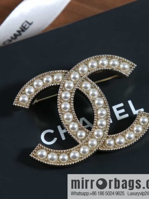 wsxc1689687266847_2-800x800klmerywzimo158132_20250705135552.jpg New ☑️ Chanel Double C Pearl Brooch