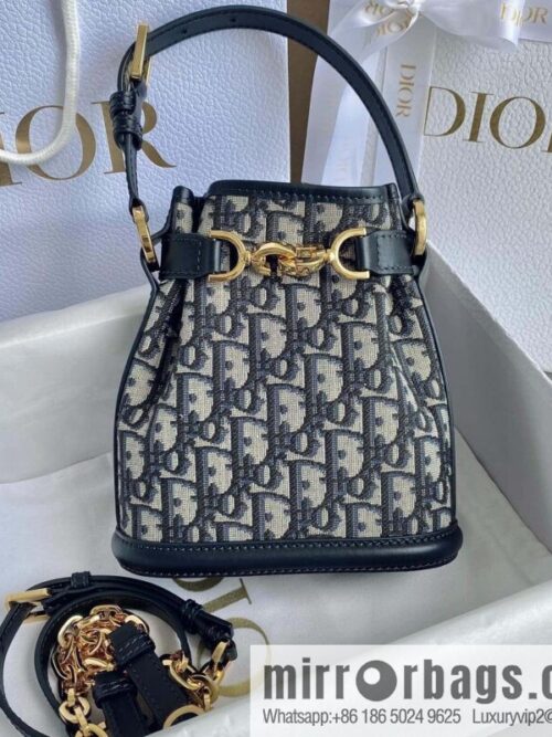 wsxc1691331321137_0-800x800yir45v4vsjg82082_20250719081144.jpg Small C\'EST DIOR handbag M2272UTZQ_M928
