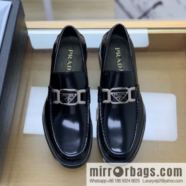 PRADA Prada men\'s loafers crafted in black smooth cow leather (fabric)