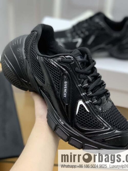 wsxc1692107714891_4-800x800ncwwjbj1ga5185710_20250708212332.jpg Givenchy, techno-knitted men\'s lace-up sneakers