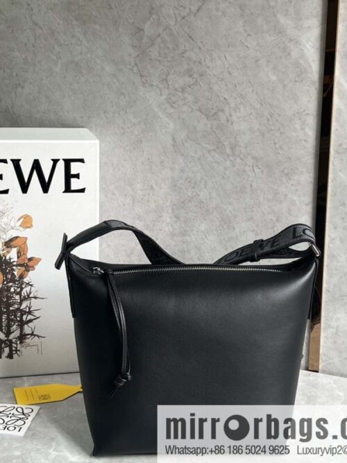 wsxc1692189990651_0-800x800xm0w2wd3oac72895_20250719063809.jpg LOEWE Mens Cubi shoulder crossbody bag 0689 black