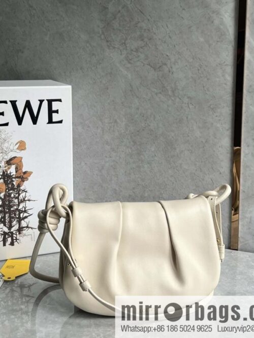 wsxc1692190220597_0-800x800wzoqejqyu3o72777_20250719063659.jpg LOEWE latest series Paseo new member Paseo Satchel 0686 white
