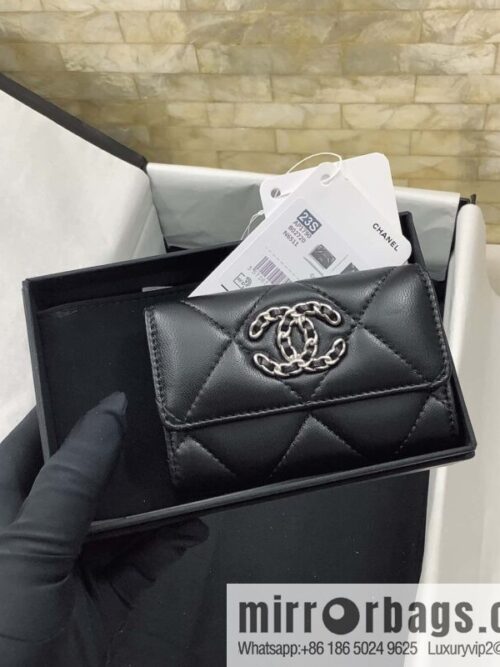 wsxc1692537883221_3-800x800iwszztx1s5b68924_20250719024123.jpg CHANEL classic rhombus 19 sheepskin silver buckle big cc logo snap card holder AP1790