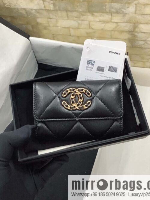 wsxc1692538052554_1-800x800id3pzh2gamh68915_20250719024117.jpg CHANEL classic rhombus 19 sheepskin gold buckle big cc logo snap card holder AP1790