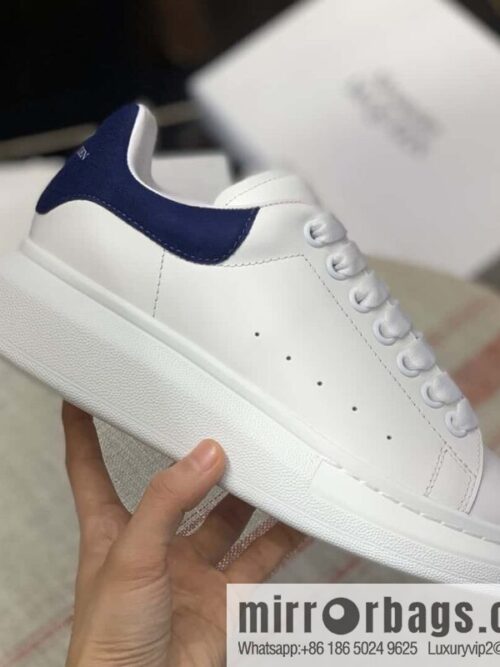 wsxc1692550632813_3-800x800tufclmlm0dl182079_20250708193533.jpg Alexander McQueen dark blue velvet tail sneakers