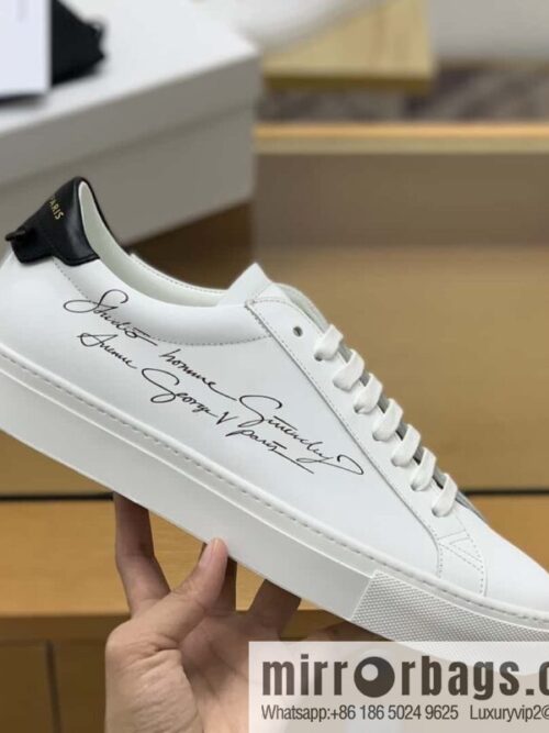 wsxc1692803003193_3-800x80040fupsg5w0p181678_20250708192148.jpg Givenchy/Givenchy, matte white leather (fabric) Urban Street sneakers