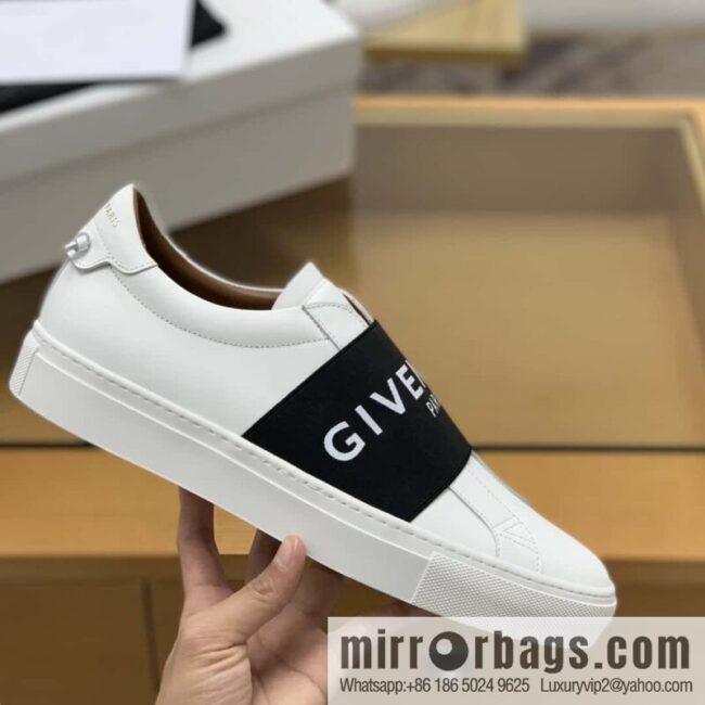 Givenchy/Givenchy, white leather (fabric) Urban Street His & Hers sneakers