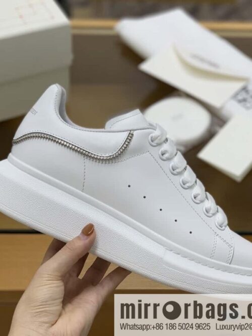 wsxc1693932404284_3-800x800c25pb5nhp3z171128_20250705212640.jpg Alexander McQueen All-White Zipper, White Calfskin Round Head Sneakers