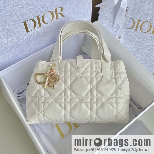 wsxc1694514265668_0-800x800wnnwcrz45ts61269_20250719010555.jpg Small DIOR TOUJOURS handbag M2822OSHJ_M030
