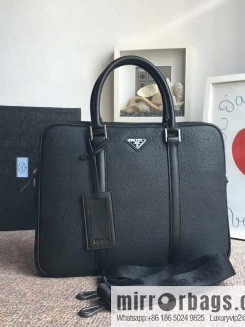 wsxc1696778427820_0-800x800exipuumboh547804_20250718035324.jpg PRADA\'s latest broken leather briefcase 2VE368
